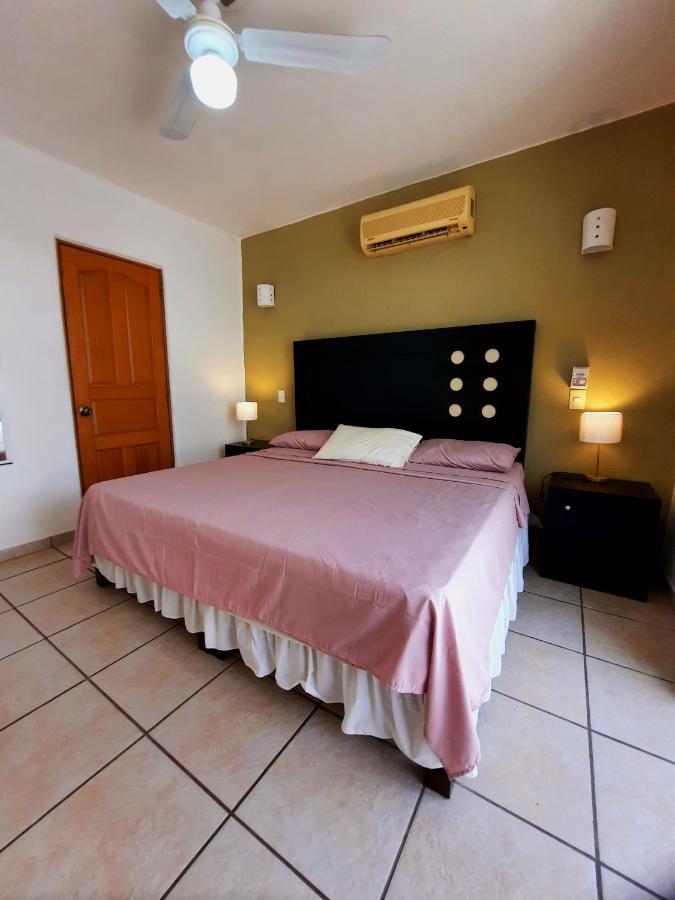Hacienda Real Suits Ixtapa Ixtapa  Buitenkant foto
